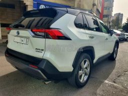 
										Toyota RAV4 Hybride full									