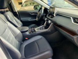 
										Toyota RAV4 Hybride full									