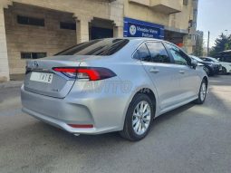 
										Toyota Corolla Prestige full									