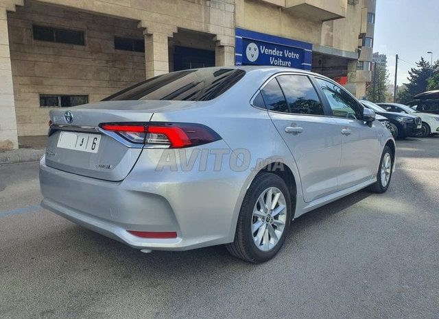 
								Toyota Corolla Prestige full									