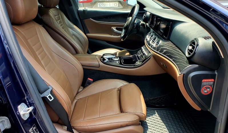 
								Mercedes E220d Luxury 2017 full									